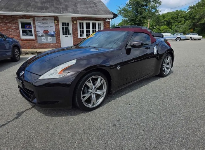 2010 Nissan 370Z Roadster - Cars in Westford - 图像 10 of 10