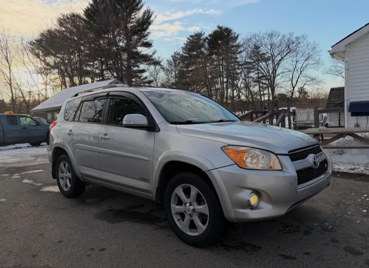 2010 Toyota RAV4 4WD Limited V6 - Cars in Derry - Image 6 of 8
