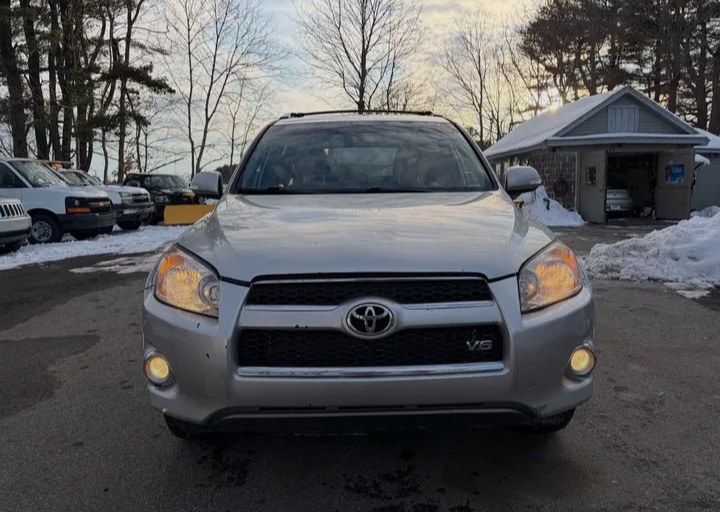 2010 Toyota RAV4 4WD Limited V6 - Cars in Derry - Image 7 of 8