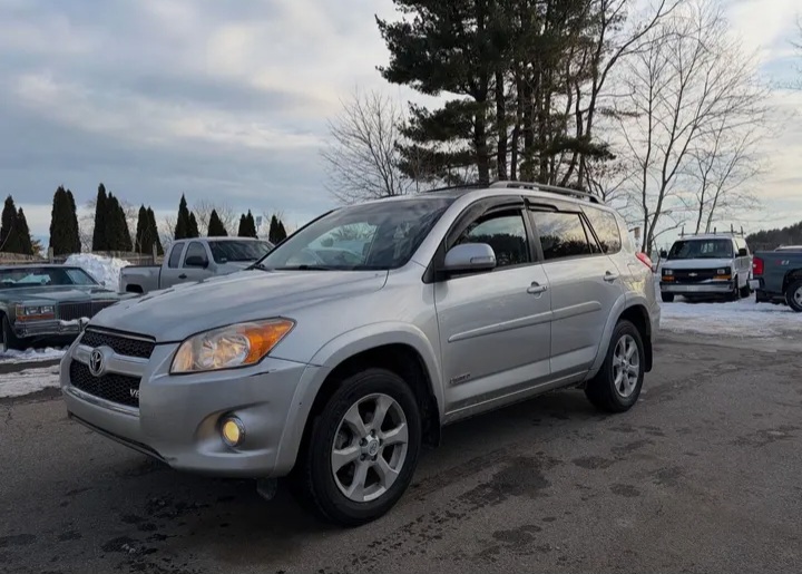 2010 Toyota RAV4 4WD Limited V6 - Cars in Derry - Image 8 of 8