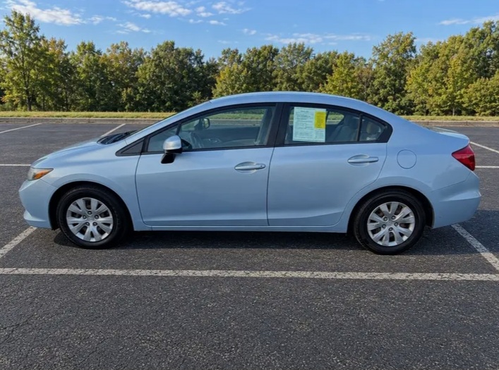 2012 Honda Civic LX Sedan for sale in Marlborough, Massachusetts - Cars in Marlborough - Image 2 of 7