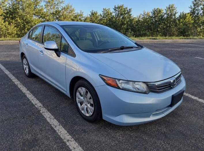 2012 Honda Civic LX Sedan for sale in Marlborough, Massachusetts - Cars in Marlborough - Image 6 of 7