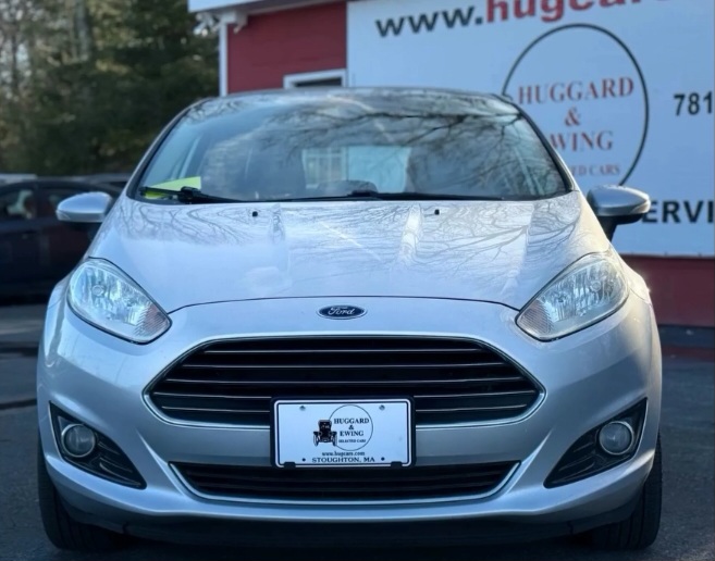 🚙 2014 Ford Fiesta Titanium Hatchback 4D — Cars