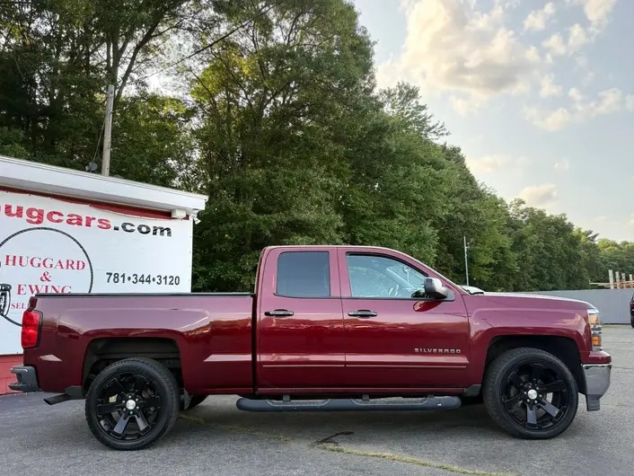 2015 Chevrolet Silverado 1500 Double Cab LT Pickup 4D 6 1/2 ft - Cars in Stoughton - Image 2 of 9