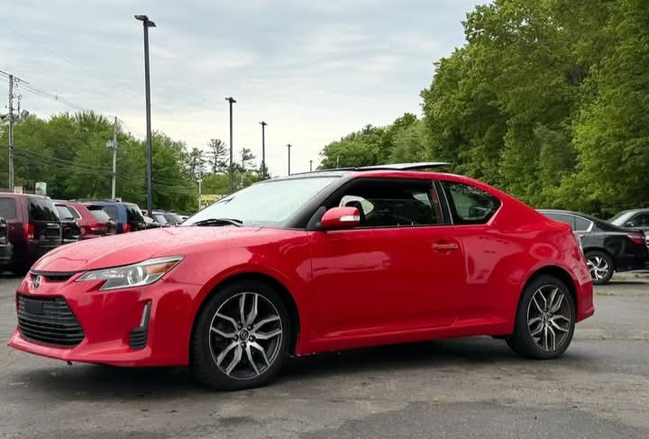 2015 Scion tC Hatchback Coupe 2D for sale - Cars in Stoughton - รูปภาพ 2 of 10