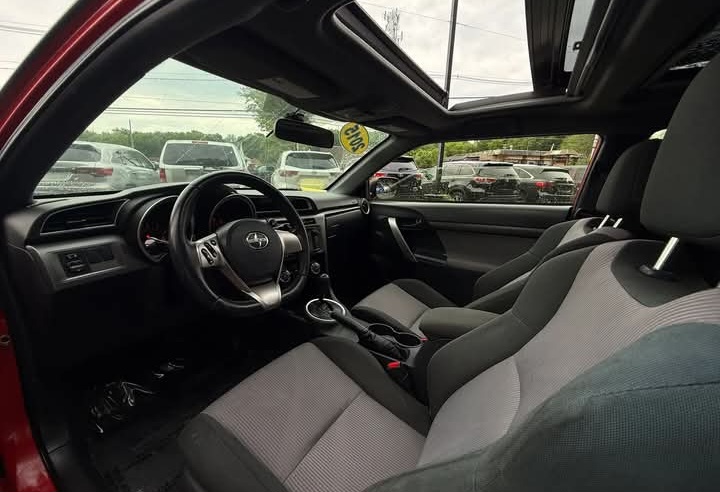 2015 Scion tC Hatchback Coupe 2D for sale - Cars in Stoughton - รูปภาพ 5 of 10