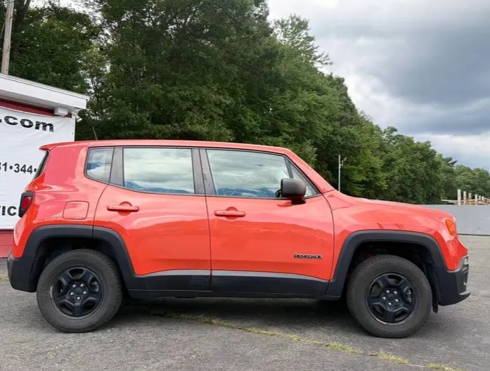 2016 **Jeep Renegade Sport SUV 4D** - Cars in Stoughton - Image 3 of 9
