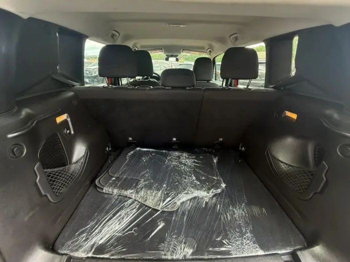 2016 **Jeep Renegade Sport SUV 4D** - Cars in Stoughton - Image 7 of 9