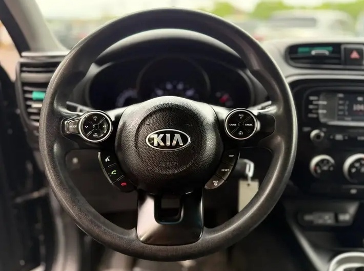 2016 **Kia Soul + Wagon 4D** - Cars in Stoughton - 图像 7 of 7