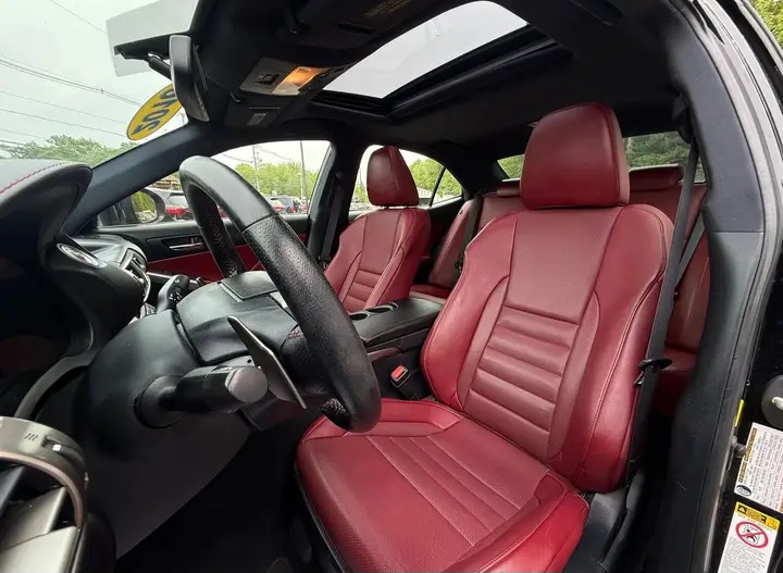 2016 Lexus IS 300 Sedan 4D - Cars in Stoughton - 图像 6 of 10