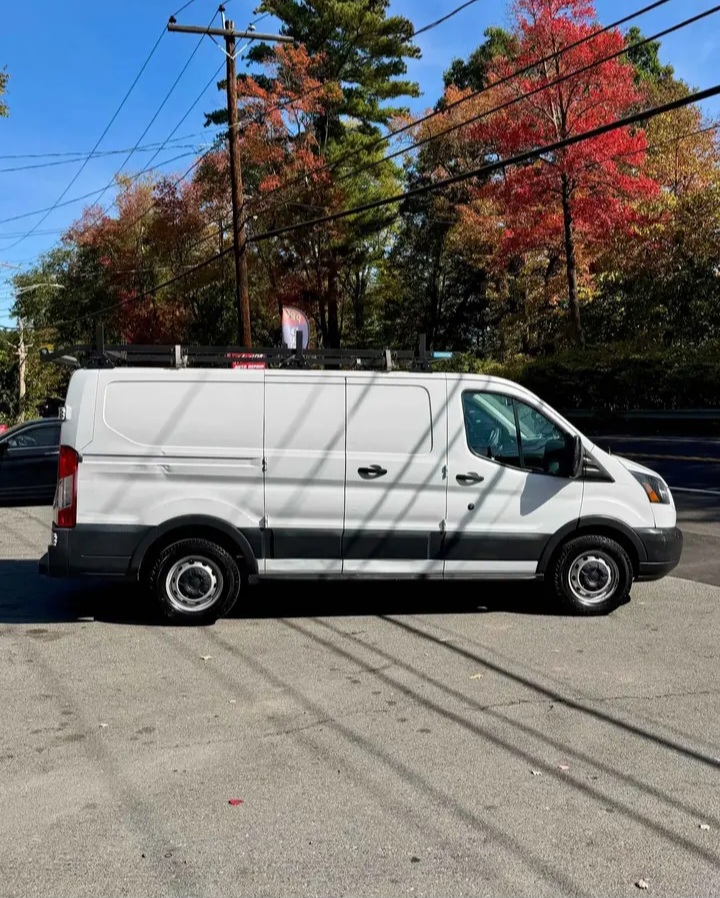2017 FORD TRANSIT T150 AT AN INCREDIBLE PRICE - Cars in Nashua - Image 4 of 10