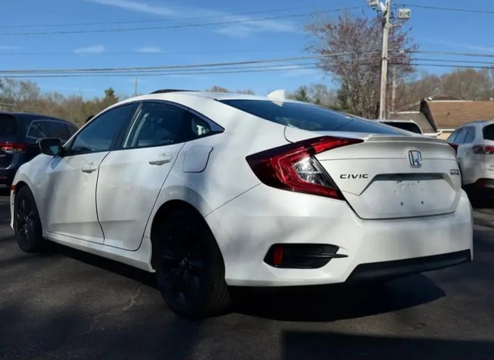 2017 Honda Civic EX-T Sedan 4D - Cars in Stoughton - Image 4 of 8