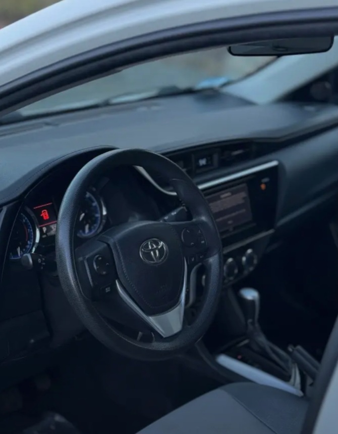 2017 TOYOTA COROLLA L FOR SALE IN WORCESTER - Cars in Worcester - 图像 8 of 9