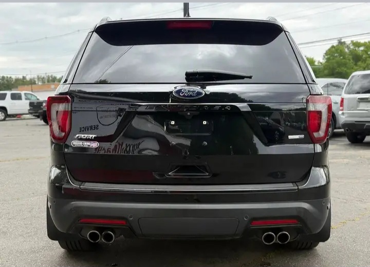 🚙 2018 Ford Explorer Sport SUV 4D - Cars in Stoughton - รูปภาพ 3 of 5