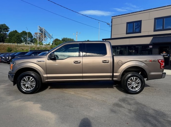 2018 Ford F-150 LARIAT 4WD SuperCrew 5.5’’ Box - Cars in Peabody - รูปภาพ 3 of 10