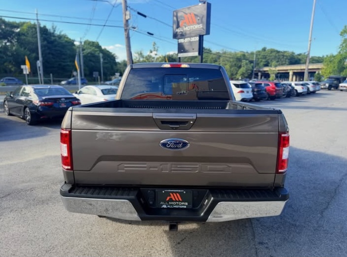 2018 Ford F-150 LARIAT 4WD SuperCrew 5.5’’ Box - Cars in Peabody - รูปภาพ 4 of 10