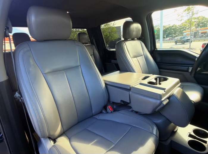 2018 Ford F-150 LARIAT 4WD SuperCrew 5.5’’ Box - Cars in Peabody - รูปภาพ 8 of 10