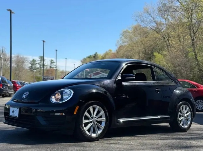 2018 Volkswagen Beetle 2.0T S Hatchback 2D