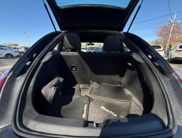 2018 Volkswagen Beetle 2.0T S Hatchback 2D - Cars in Stoughton - รูปภาพ 7 of 10