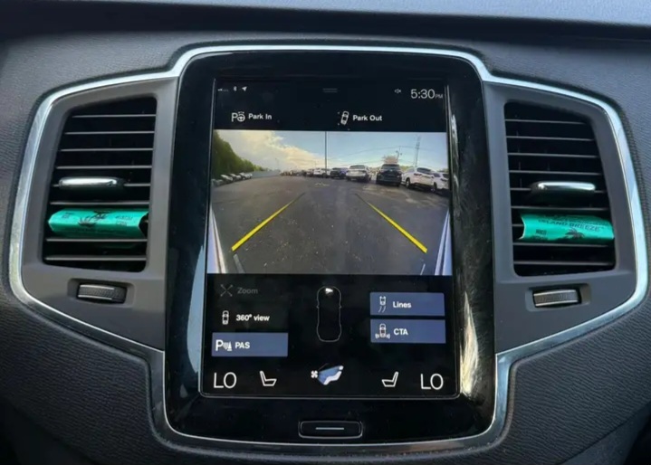 2018 Volvo XC90 T5 Momentum Sport Utility 4D - Cars in Stoughton - รูปภาพ 10 of 10