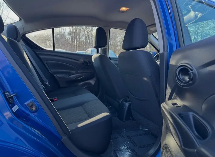 Nissan Versa SV Sedan 2012 car for sale in Washington