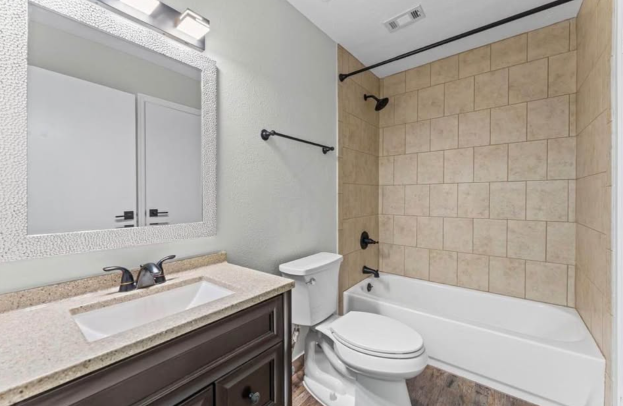 Casa a la renta ubicada a minutos de Woodlands Mall, Hwy 45, Woodlands Market Street