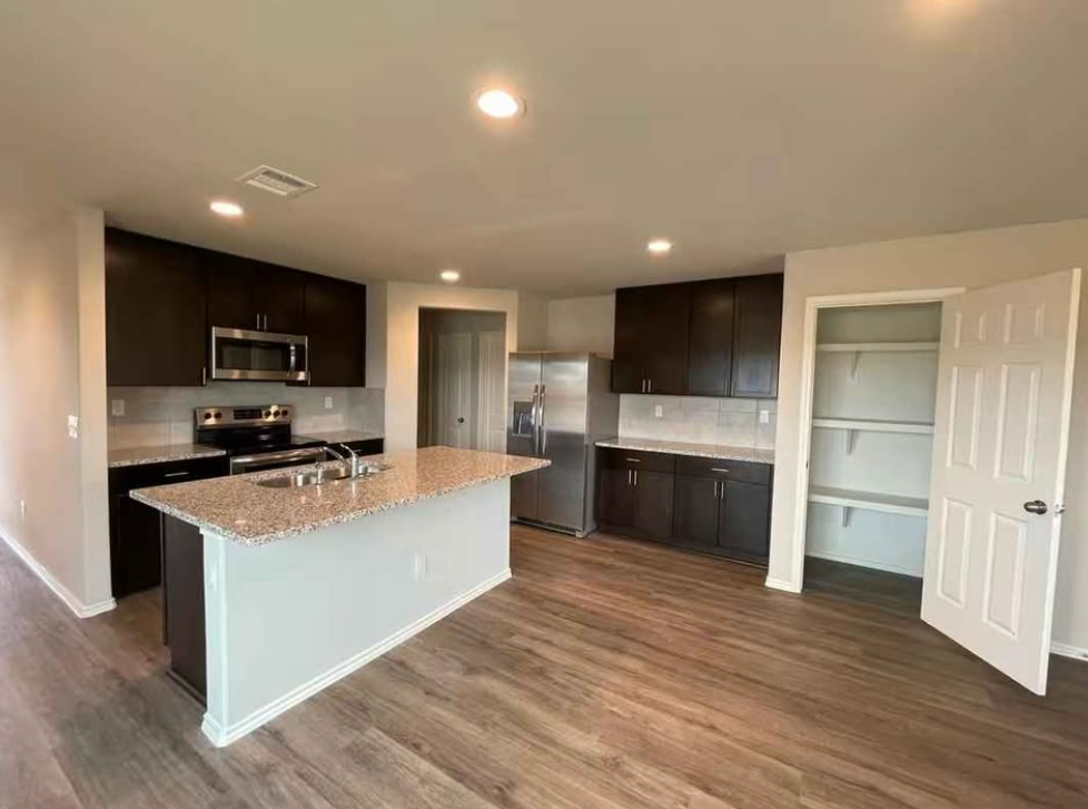 HOUSE FOR RENT IN MONTGOMERY, TX