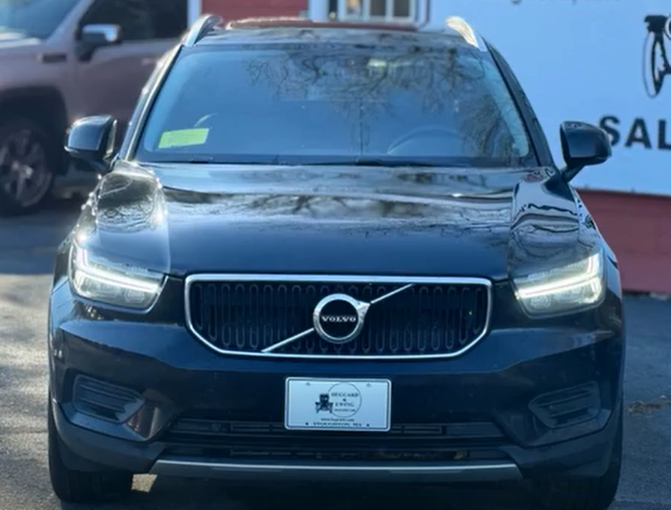 🚗 2020 Volvo XC40 T5 Momentum Sport Utility 4D
