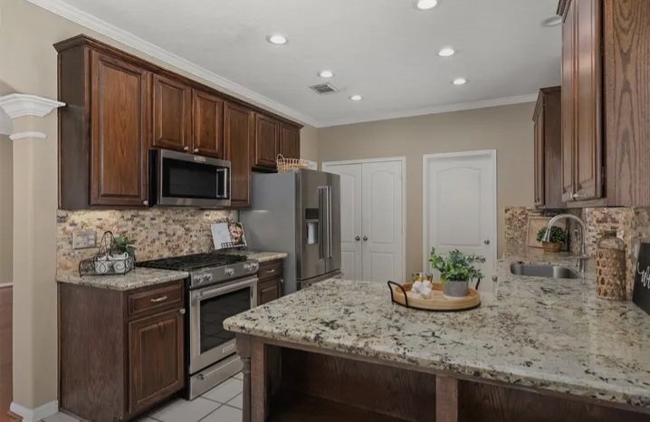 Charming home for sale in sought-after Baywood Oaks