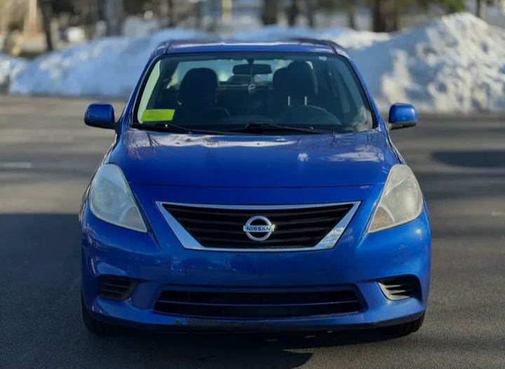 Nissan Versa SV Sedan 2012 car for sale in Washington