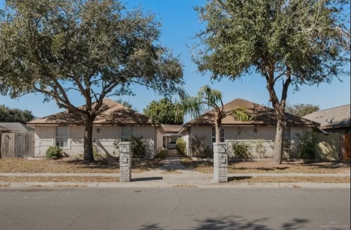 🏢 Income-Producing 4-Plex in Prime McAllen Location