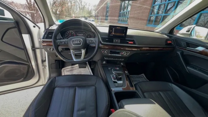 Audi Q5 2018 for sale in Lawrence