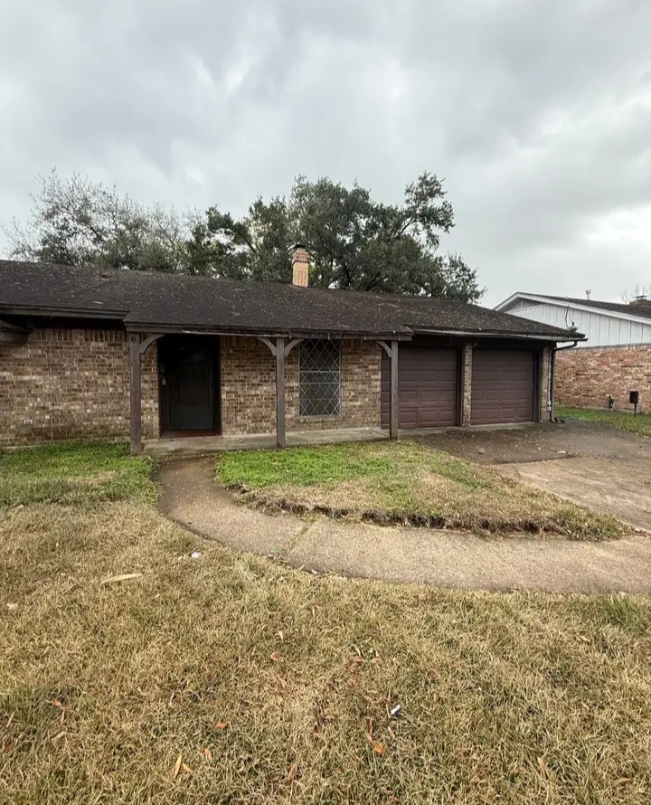 Vacant on lockbox for sale in Houston