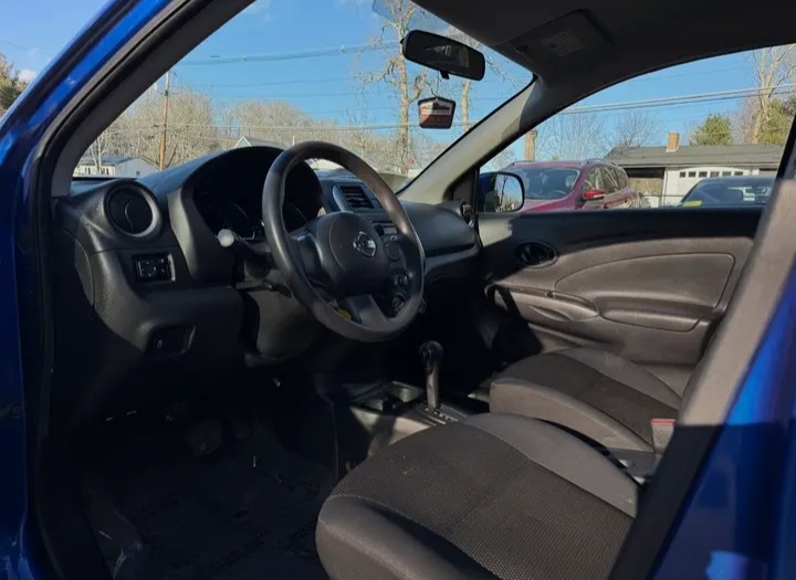 Nissan Versa SV Sedan 2012 car for sale in Washington