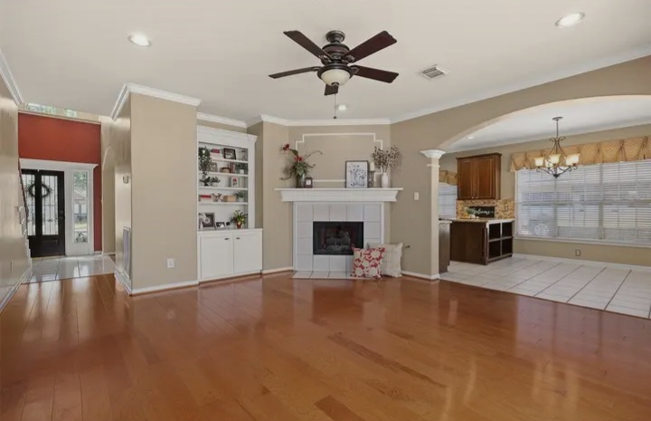 Charming home for sale in sought-after Baywood Oaks