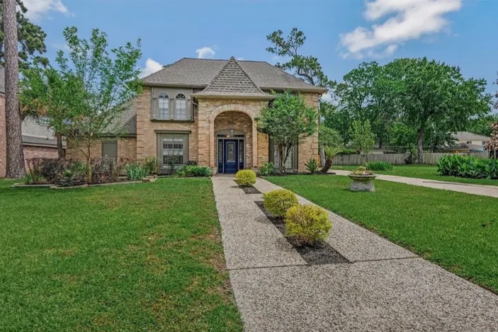 💫 A beautifully updated home with elegant details for sale in houston - Houses in Houston - รูปภาพ 2 of 5