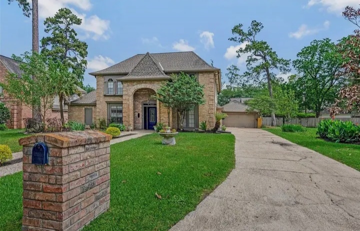 💫 A beautifully updated home with elegant details for sale in houston - Houses in Houston - รูปภาพ 3 of 5
