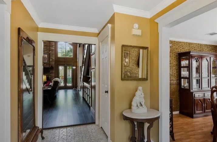 💫 A beautifully updated home with elegant details for sale in houston - Houses in Houston - รูปภาพ 5 of 5