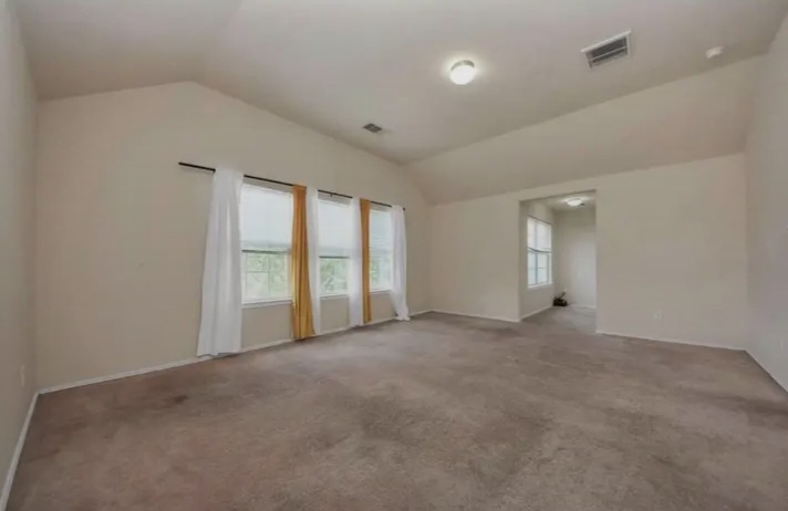 Beautiful 4 Bedroom 2.5 Bath Home Located in Deerbrook Estates - Houses in Humble - รูปภาพ 4 of 10