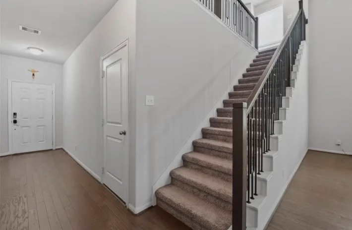🏡 Beautiful 4-Bedroom Home in Deer Park – Now Available! - Houses in Deer Park - รูปภาพ 3 of 6