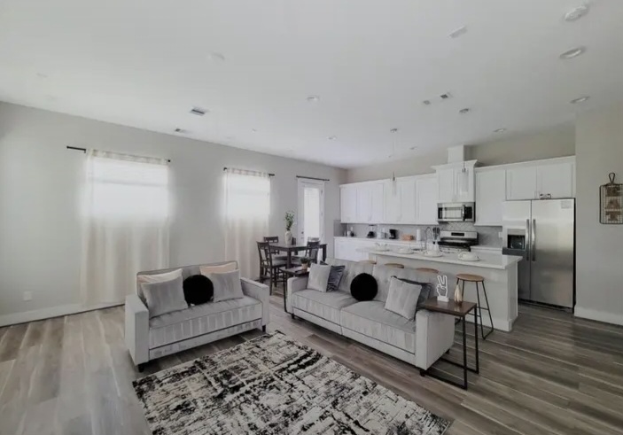Beautifully designed home built in 2025 for rent - Houses in Houston - 图像 2 of 10