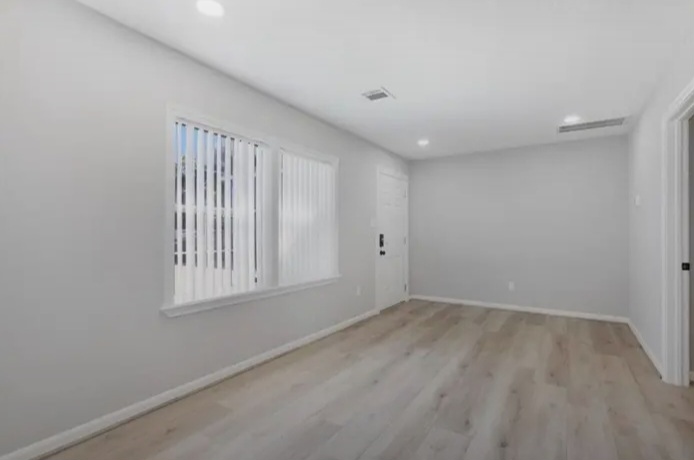 Beautifully updated rental in a convenient Houston location - Houses in Houston - Bild 4 of 8