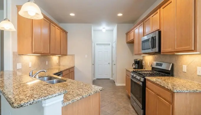 Dream Home  4-bedroom, 2.5-bath for sale - Houses in Leander - Image 6 of 8