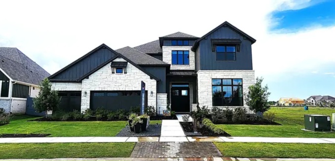 Luxury Lake-Lot Home in Fulshear, TX