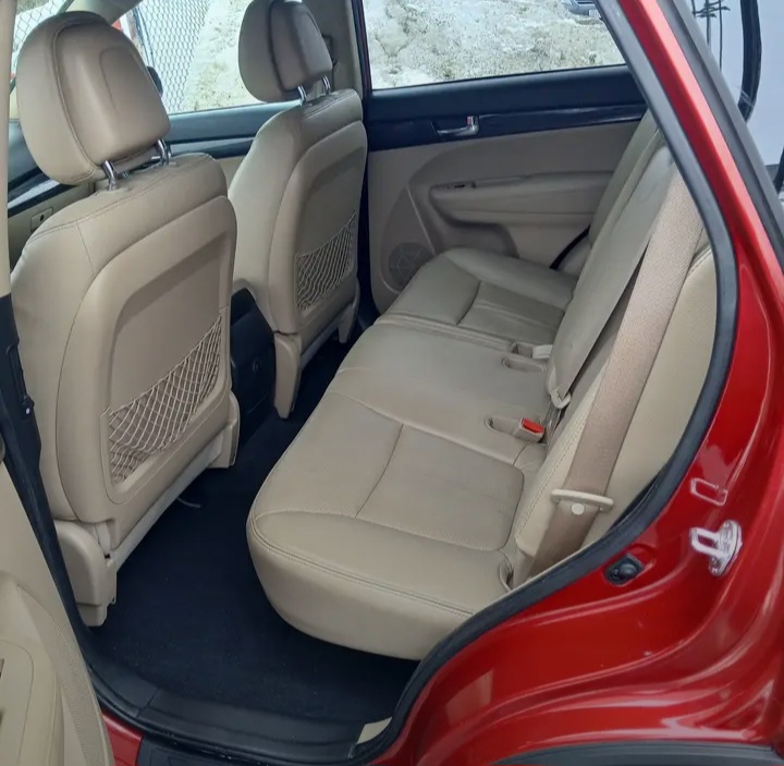 For sale 2011 KIA SORENTO EX  AWD