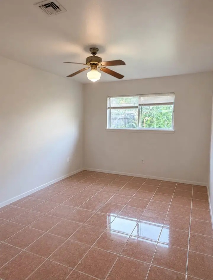 🏡 HOUSE FOR RENT BY OWNER – NORTH HOUSTON - Houses in Houston - صورة 10 of 10