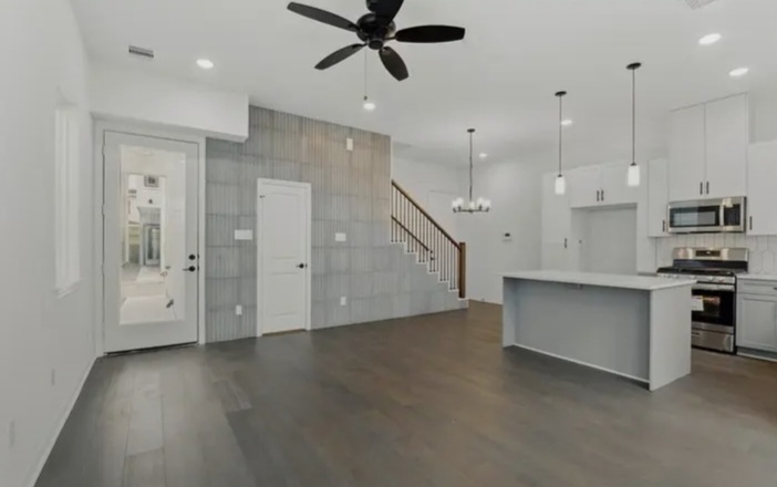 House For Rent or Sale in Houston - Houses in Houston - Image 3 of 9