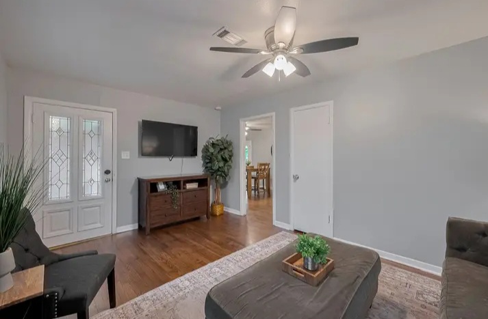 House for sale in HOUSTON, TX - Houses in Houston - รูปภาพ 4 of 10