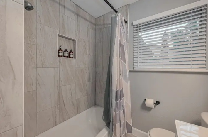 House for sale in HOUSTON, TX - Houses in Houston - รูปภาพ 8 of 10