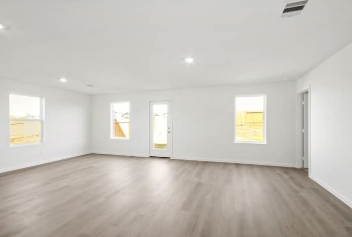 🚨 INSANE DEAL ALERT 🚨 House for sale in Willis, TX 77318 - Houses in Willis - รูปภาพ 3 of 6